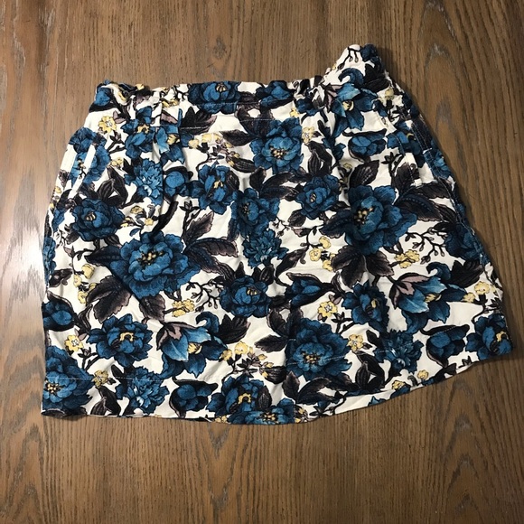 LOFT Dresses & Skirts - Loft printed mini skirt